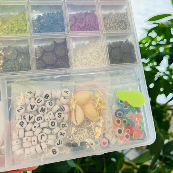 Brand New 17000pcs Seed Beads Jewelry Making Kit For Adult, Kids 8+ Years Old - Picture 4 of 8